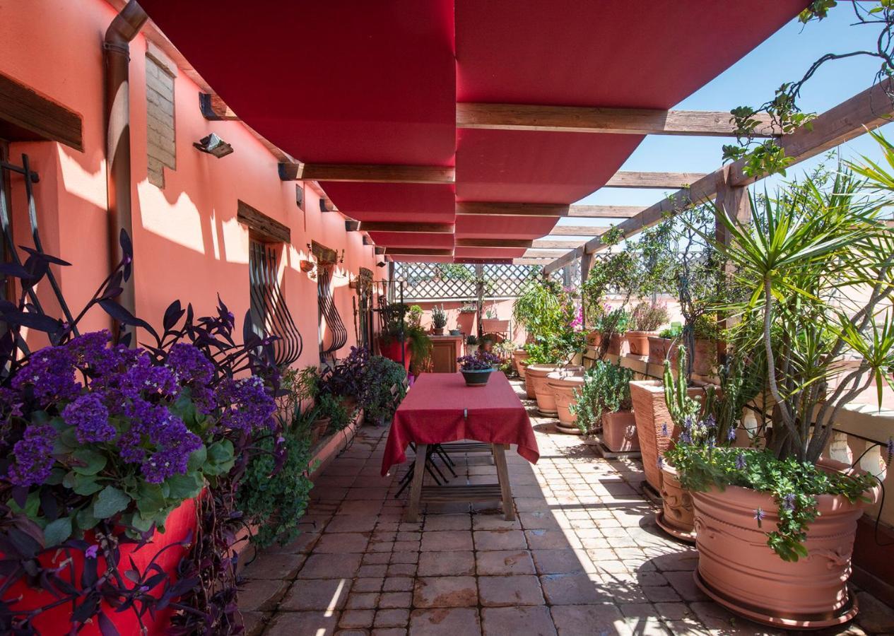 Casa Isotta Acomodação com café da manhã Quartu SantʼElena Exterior foto
