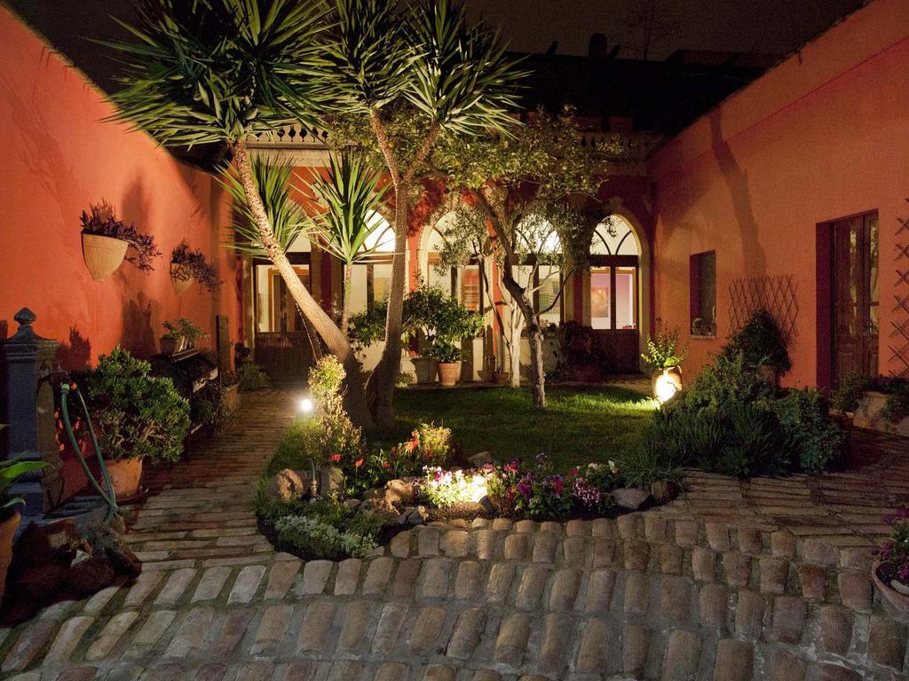 Casa Isotta Acomodação com café da manhã Quartu SantʼElena Exterior foto